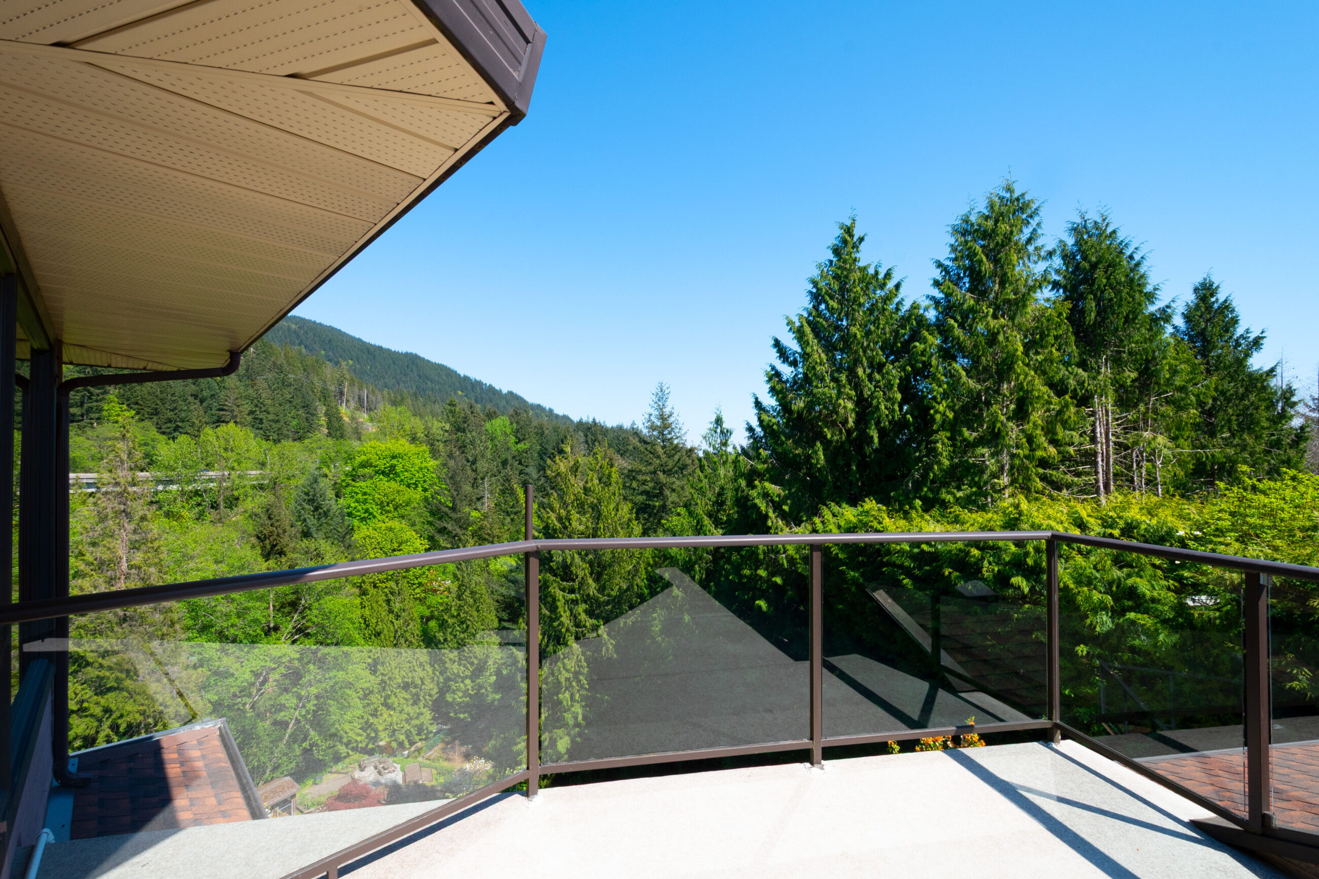 4228 Rockridge Crescent